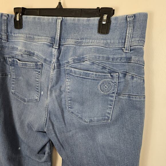 Laurie Felt Silky Curve Bootcut Cropped Med Wash Denim Logo Button Front LARGE - Picture 5 of 14